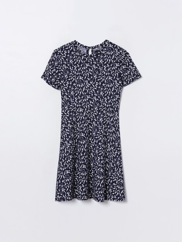 Printed dress with short sleeves