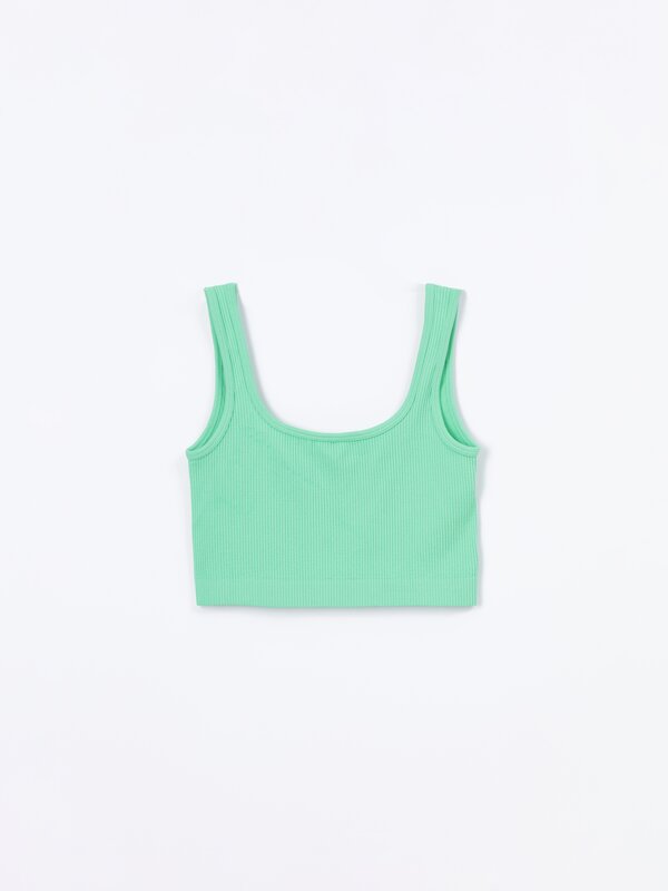 Seamless top