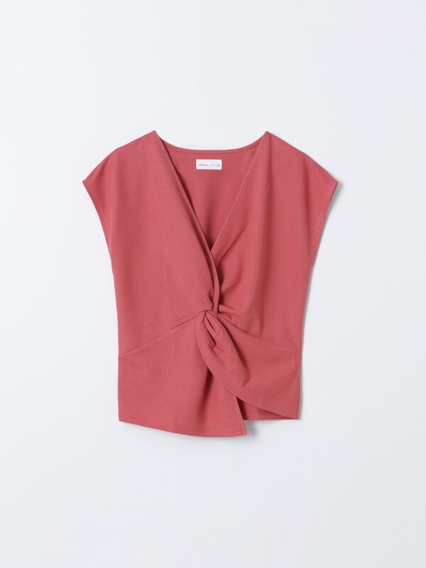 Sleeveless top with knot detail