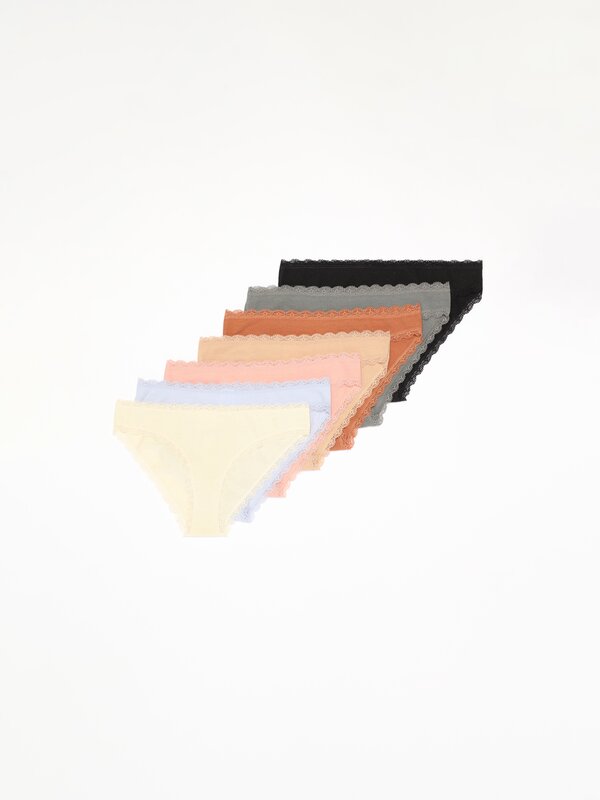 7-Pack of classic lace briefs