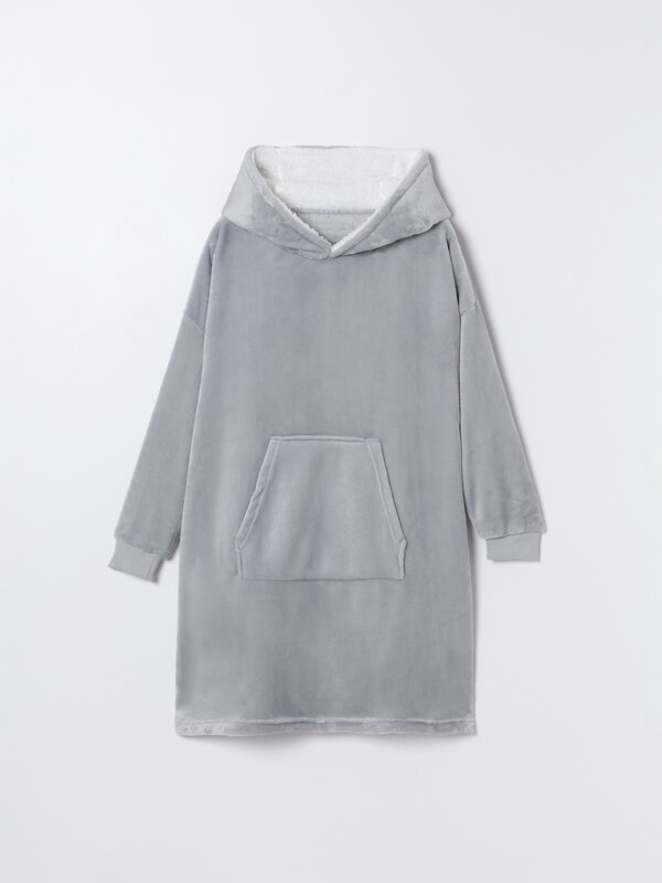 Poncho-style dressing gown