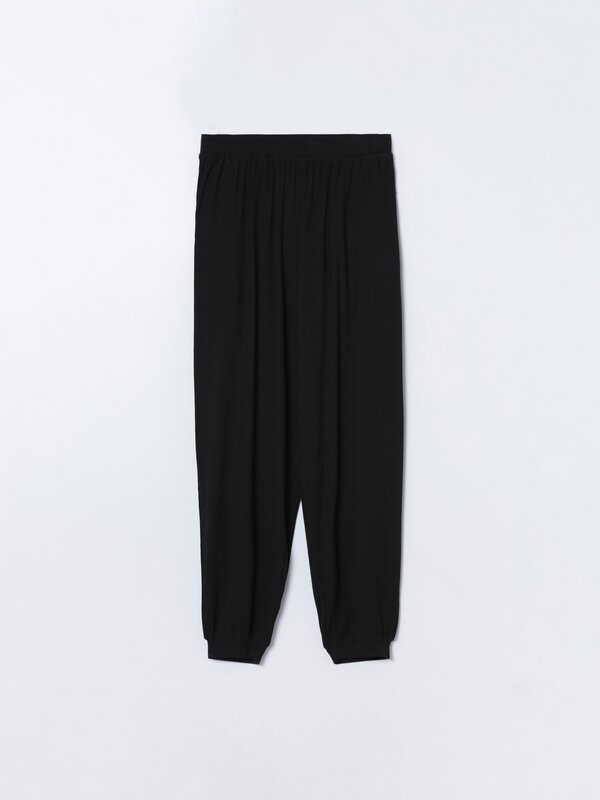 Flowing ribbed trousers