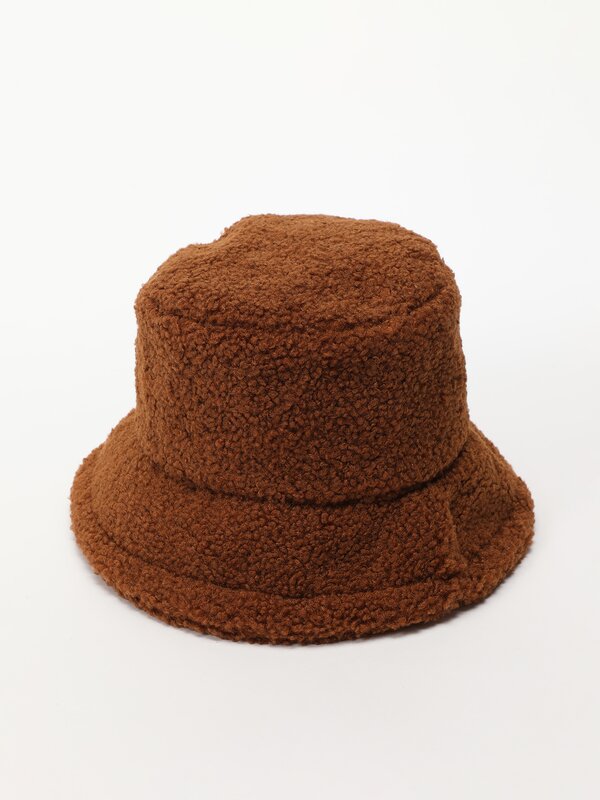 Faux shearling bucket hat