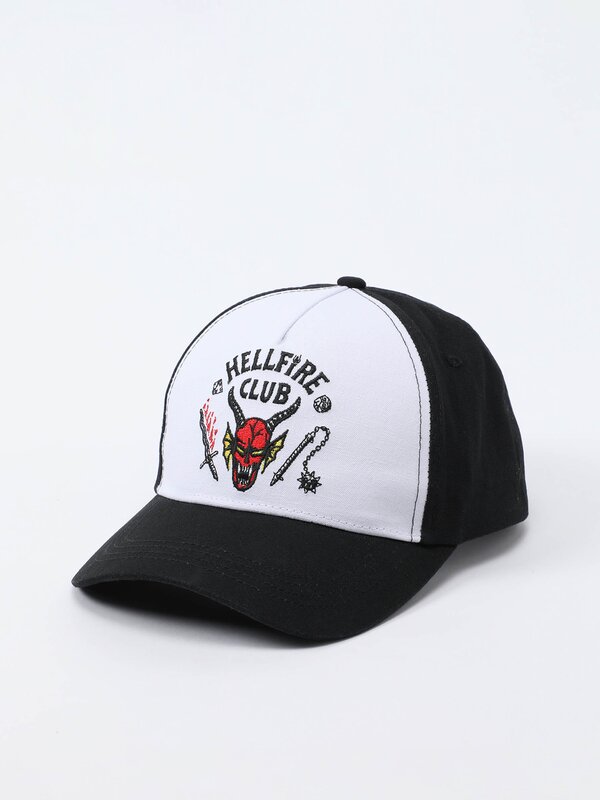 Gorra de Hellfire Club - Stranger Things™/© Netflix