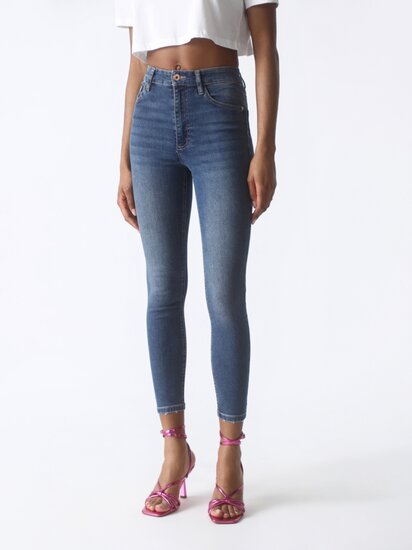 Soleado lila balcón Jeans high waist para mujer | Lefties Nueva Colección
