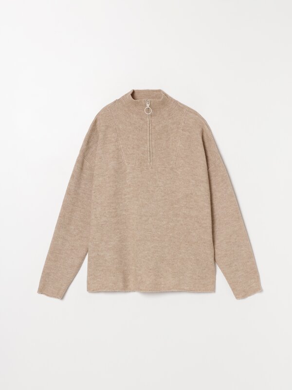 Sweater with zip collar