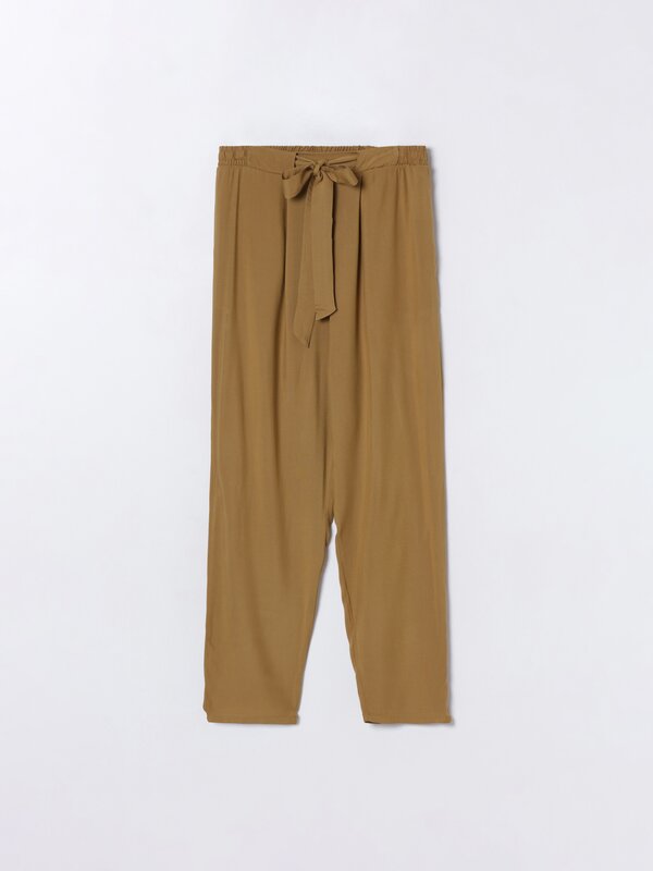 Pantalón fluido con lazada