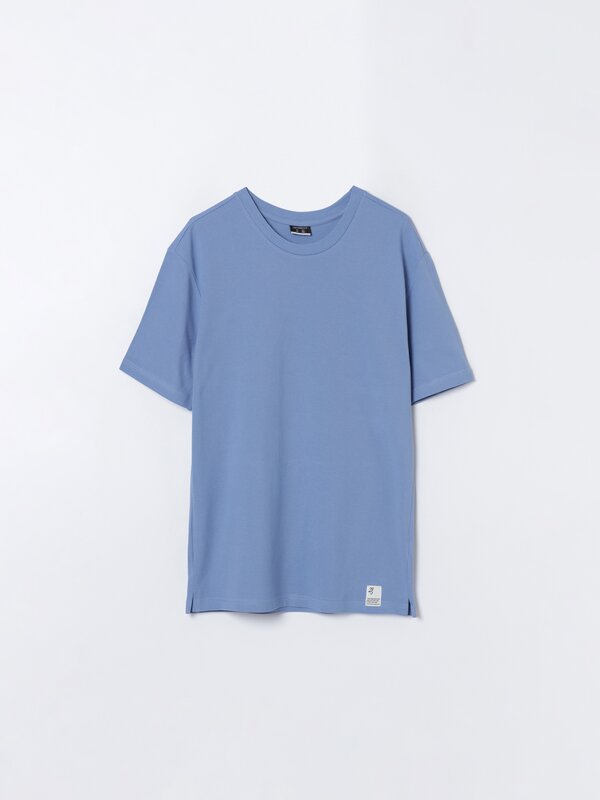 Piqué T-shirt with short sleeves