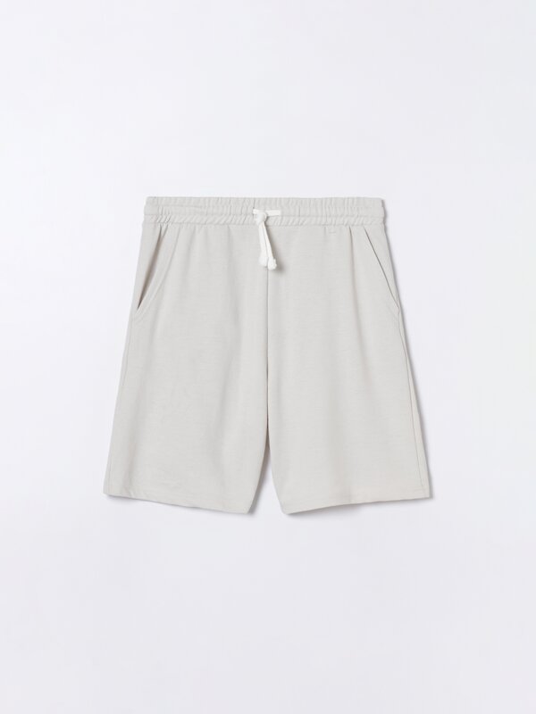 Basic plush Bermuda shorts