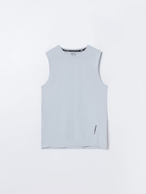 Sleeveless sports top