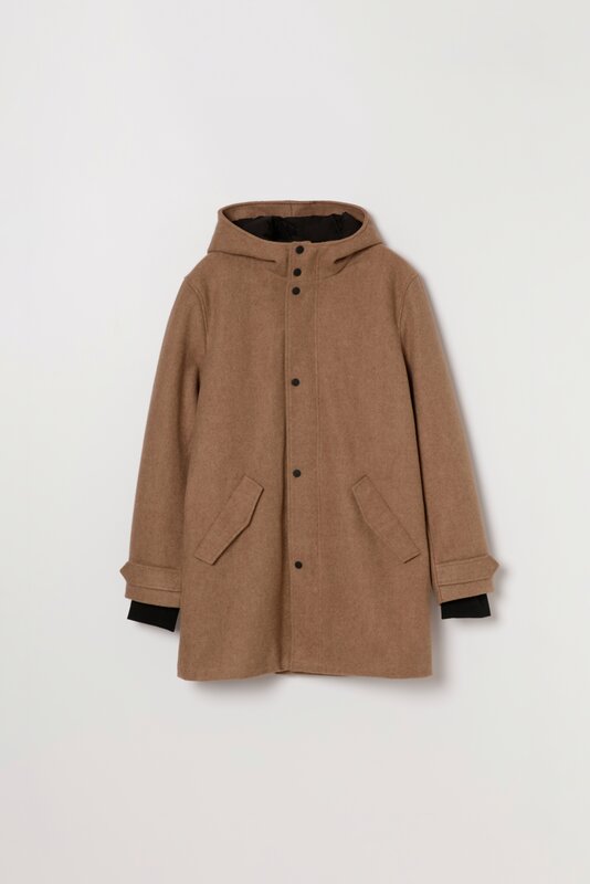 Woolly coat with hood