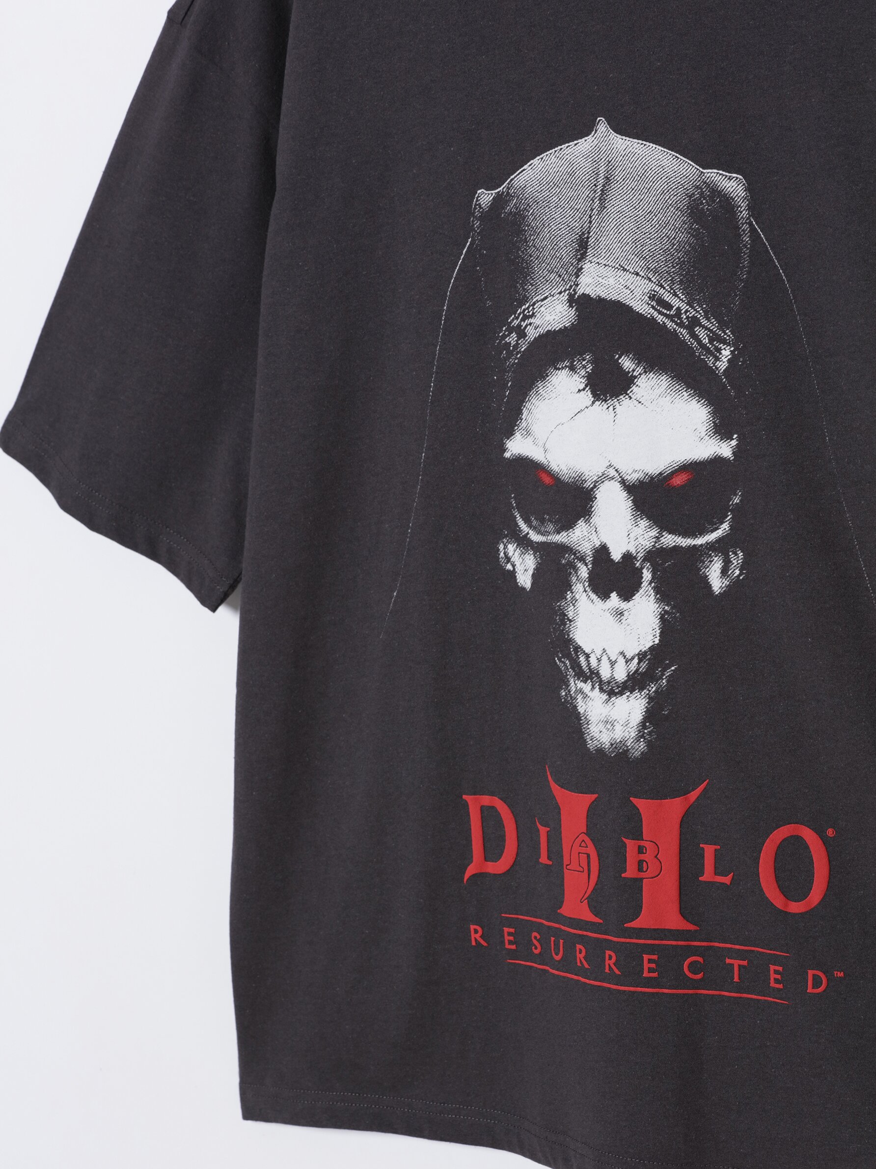 Diablo® II: Resurrected™ print T-shirt - Short Sleeve T-shirts - T-shirts - CLOTHING - Man - Lefties UAE - ABU DHABI/Al AIN /RAS AL KHAIMAH‎