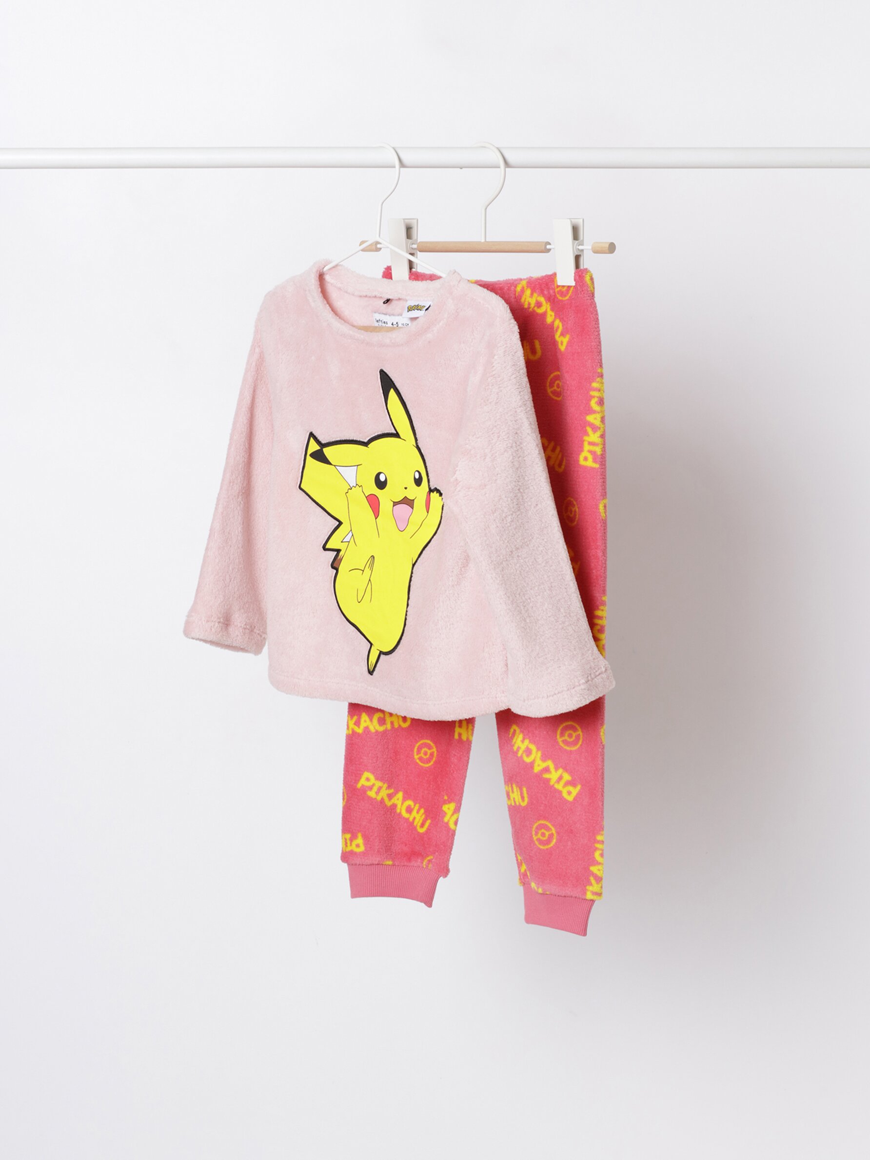 Conjunto de pijama Pikachu Pokémon™ de pelito Pijamas - ROPA - Niña | 4 - 14 años - Niños - | Lefties Mexico