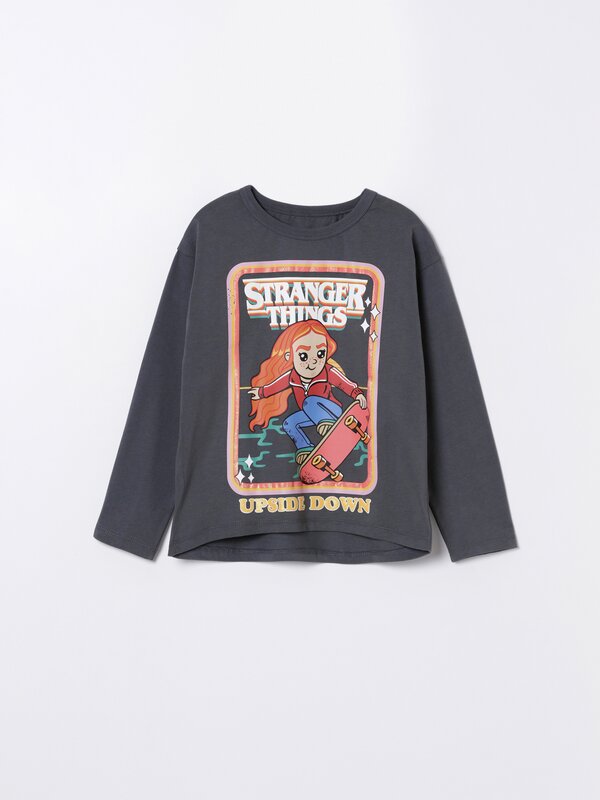 Stranger Things™/© Netflix print T-shirt