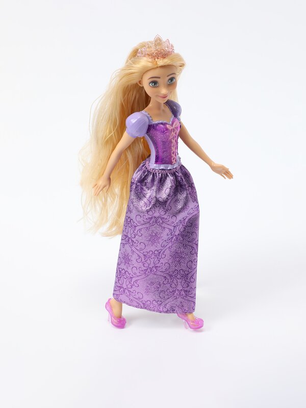 Nina de la princesa Rapunzel