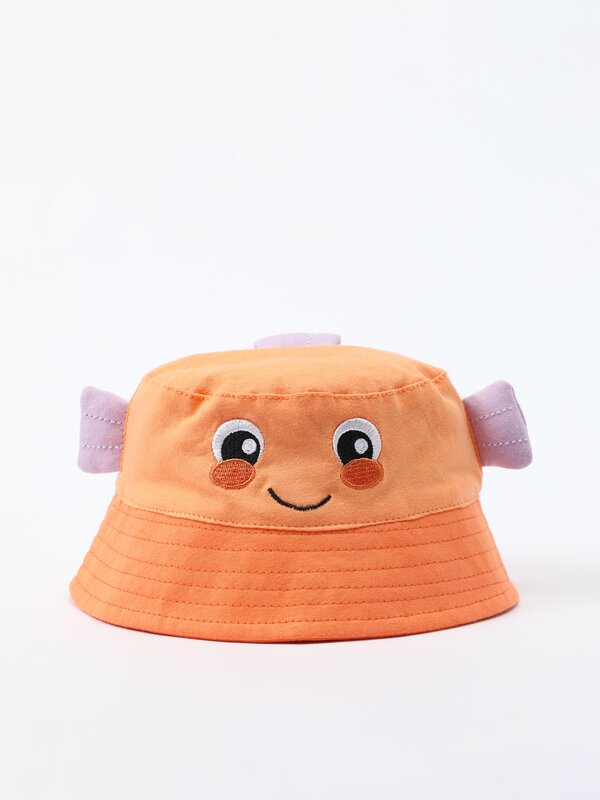 Fish bucket hat