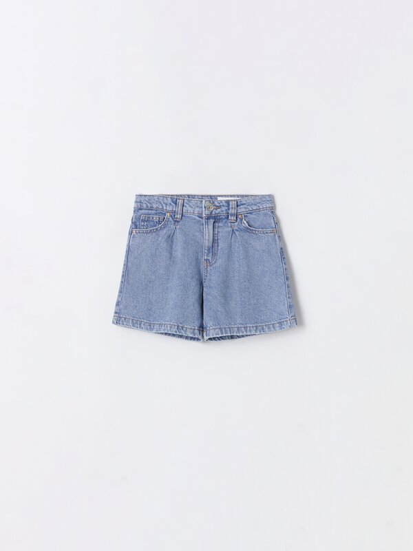 Denim shorts with darts