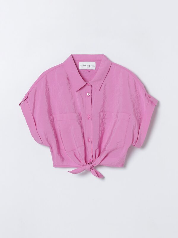 Loose-fitting knotted shirt