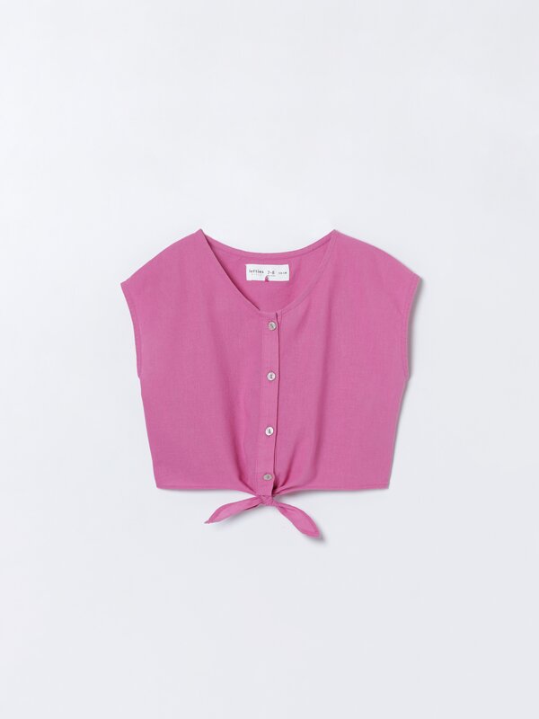 Shirt with knot detail