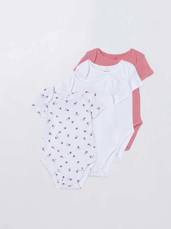 Pack of 4 contrast short sleeve bodysuits.