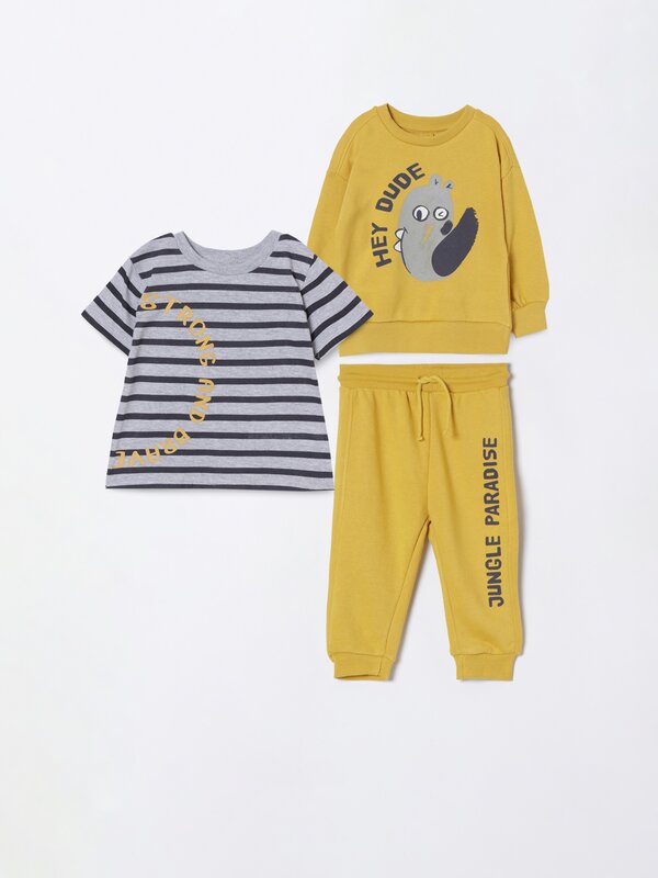3-piece set with sweatshirt, trousers and T-shirt
