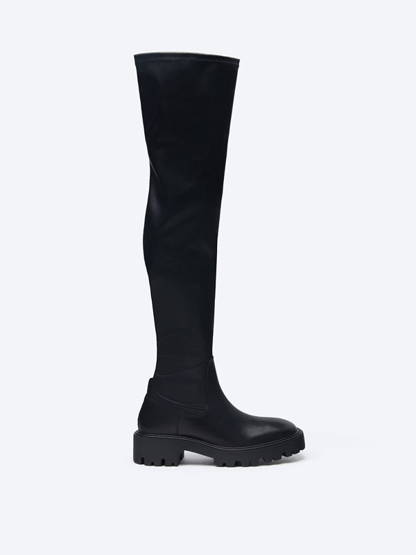 Knee-high stretch boots