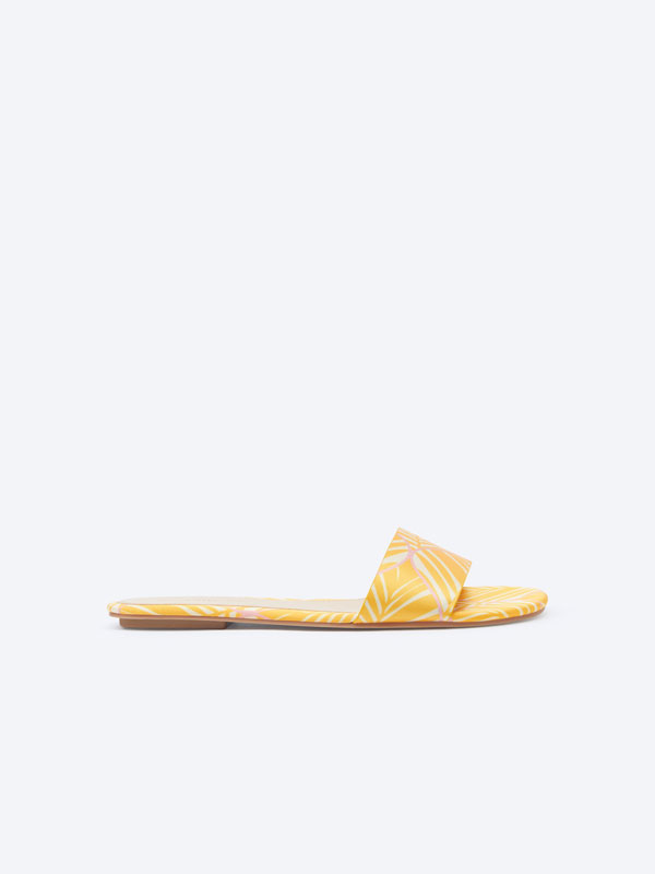 Printed minimalist sandals