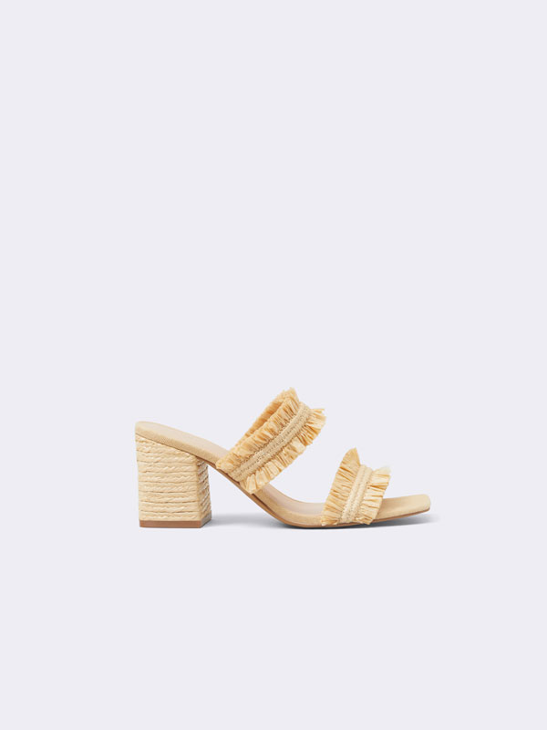 High-heel sandals with fringing