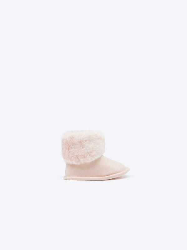 Faux fur trim boots