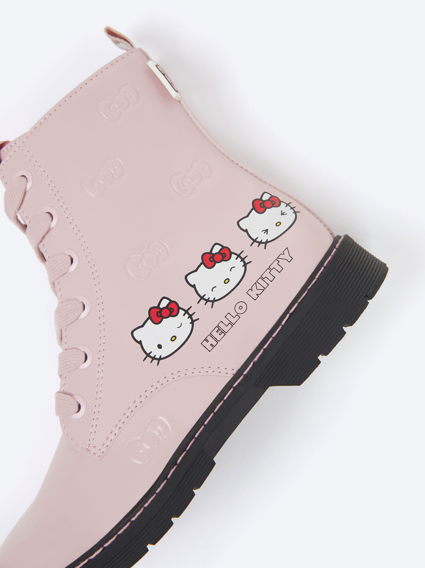 Golven Portier Drijvende kracht HELLO KITTY ©SANRIO patent leather boots - BOOTS | ANKLE BOOTS - FOOTWEAR -  GIRL | 4- 14 years - KIDS - | Lefties Bahrain