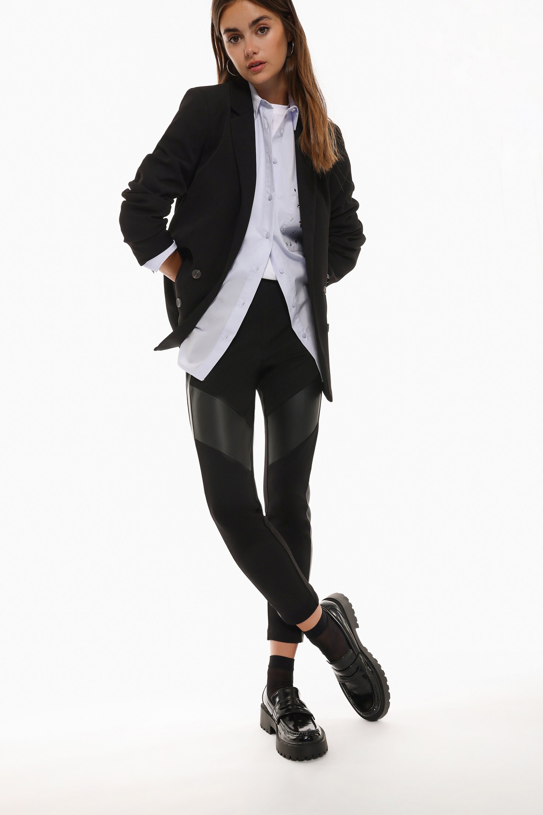 Legging detalle efecto piel efecto piel mujer lefties m xico