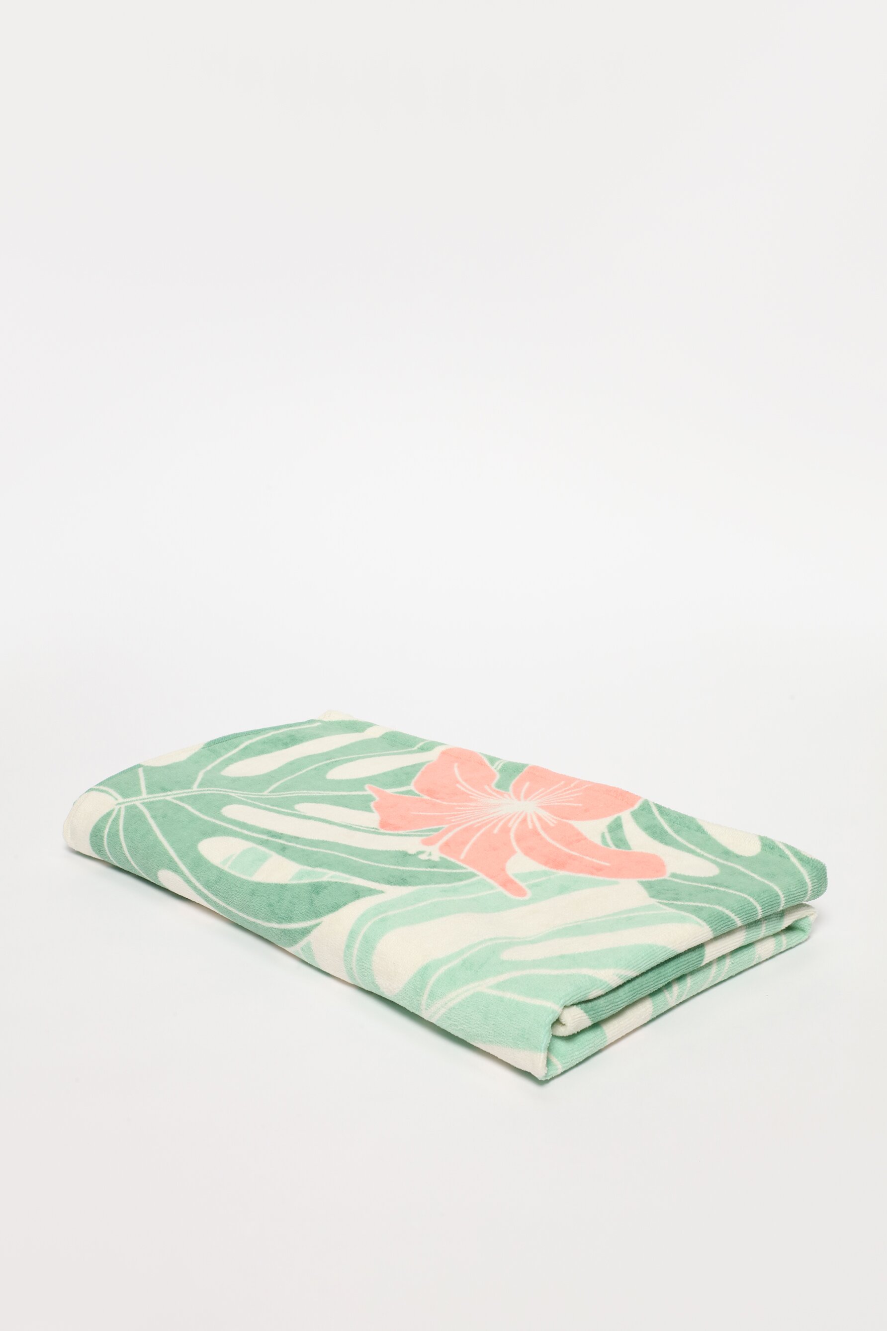 Leaf print towel sale