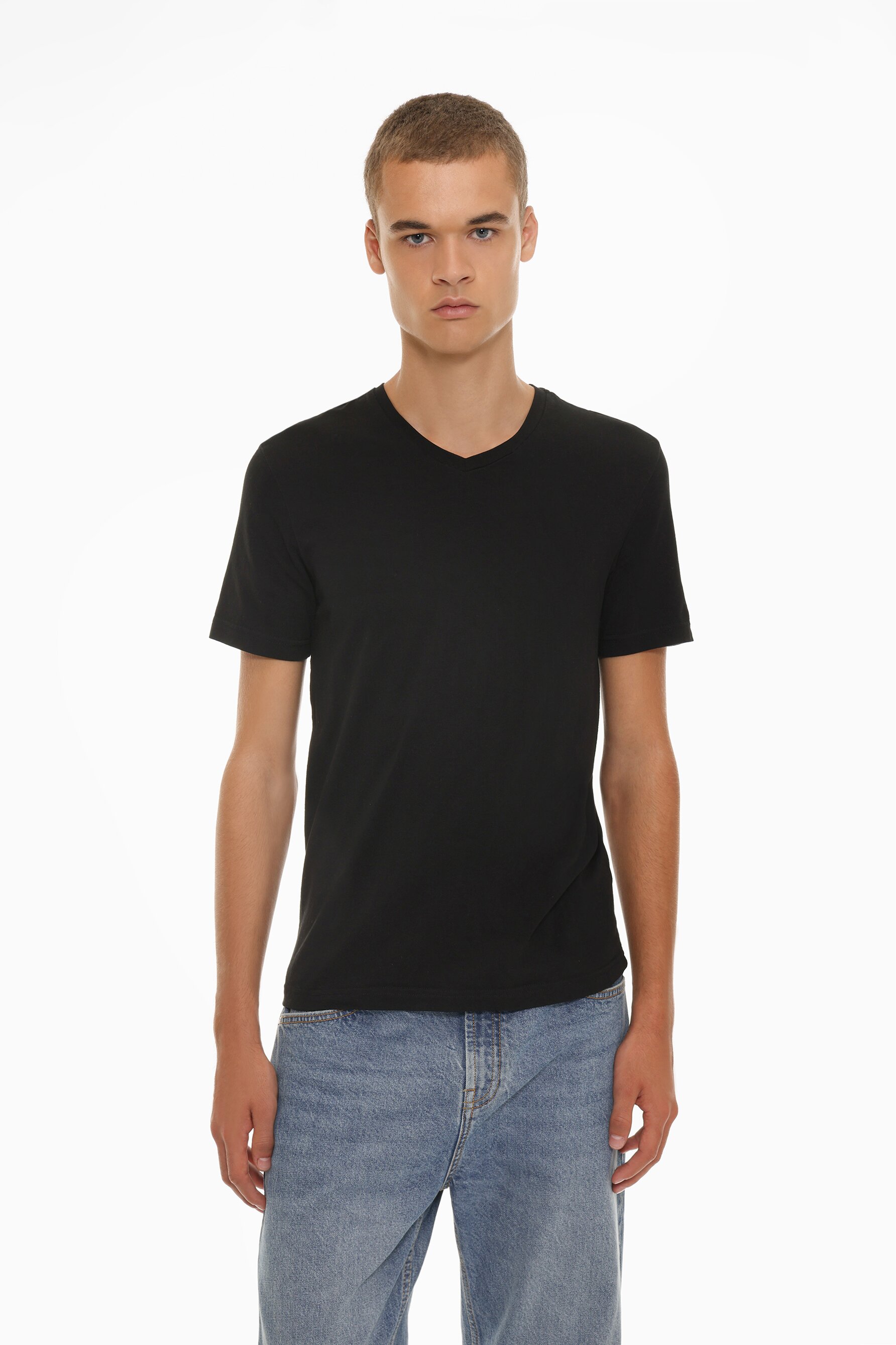 Slim fit V neck T shirt