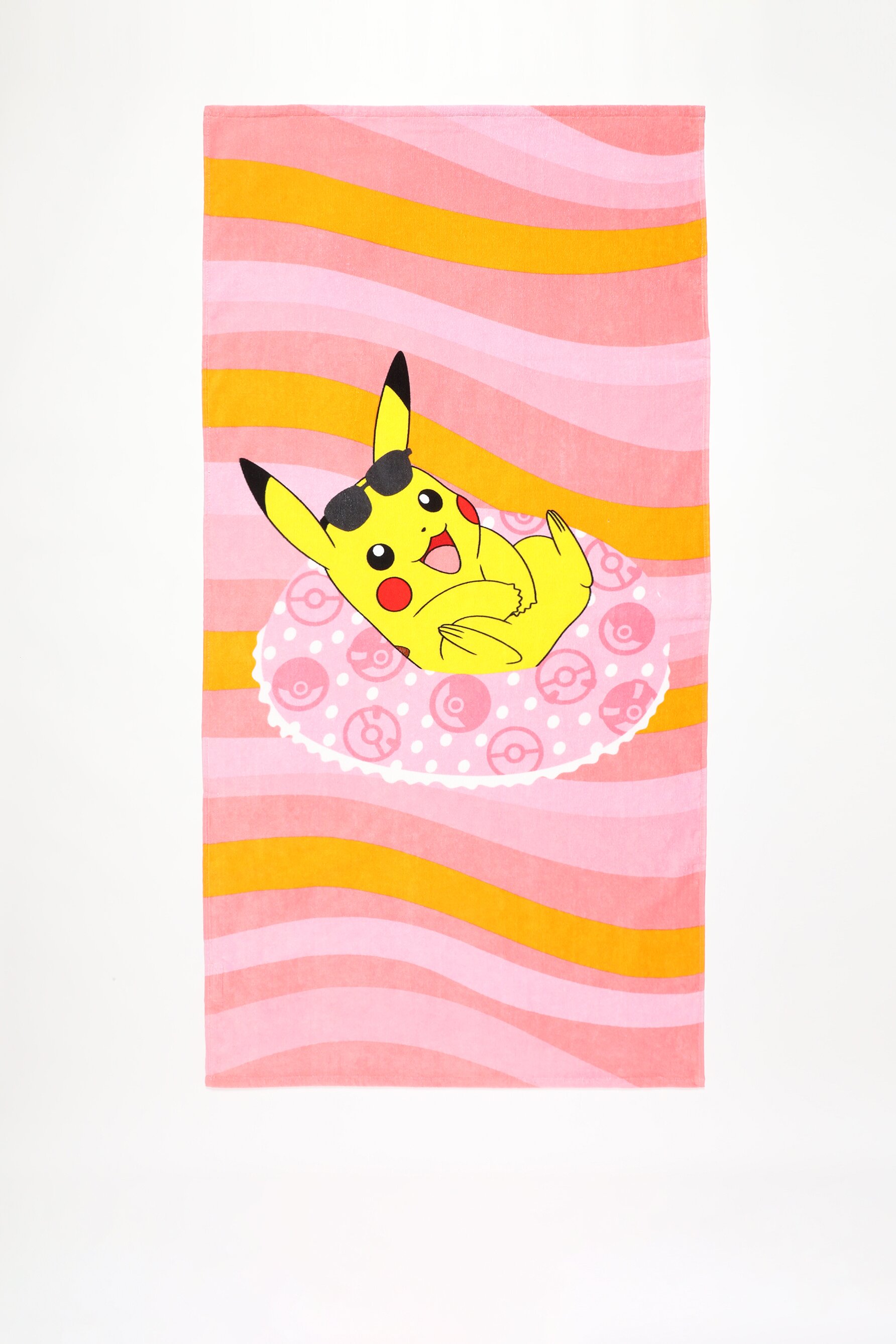 Store Pikachu towel