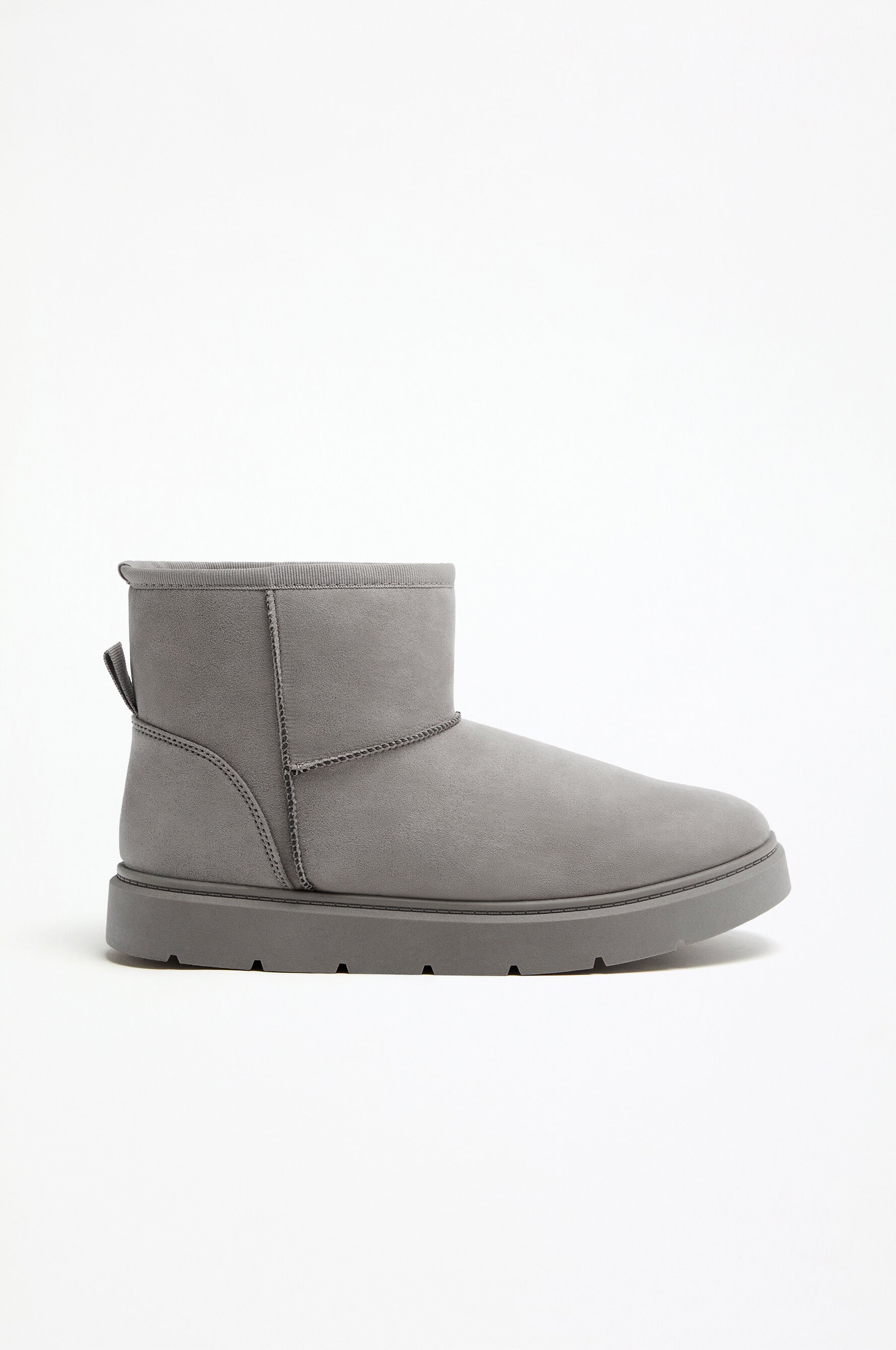 Flat ankle boots with fur trim High Waist Jeans CLOTHING Woman Lefties Italy