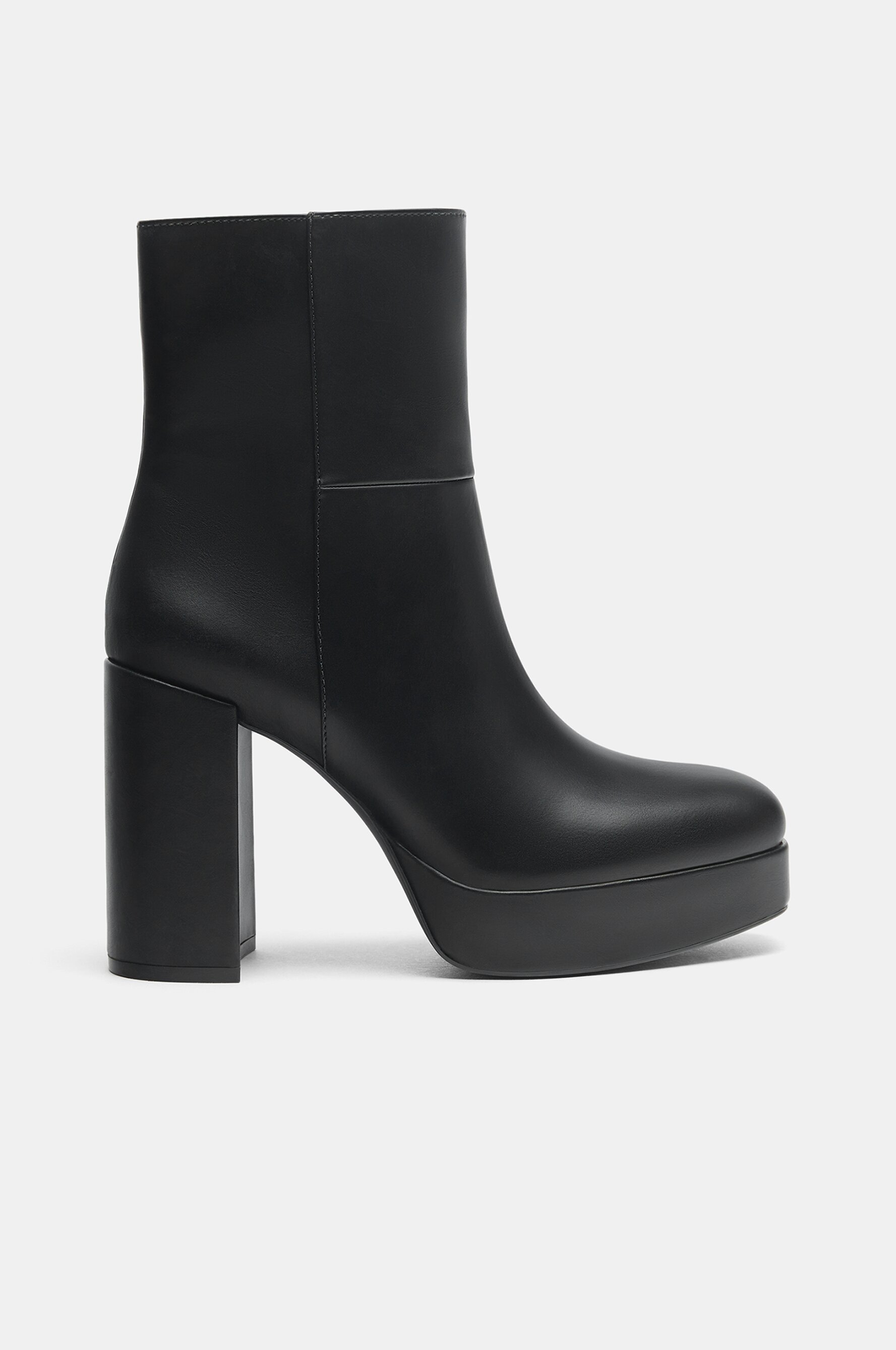 Platform high heel ankle boots Lefties Portugal