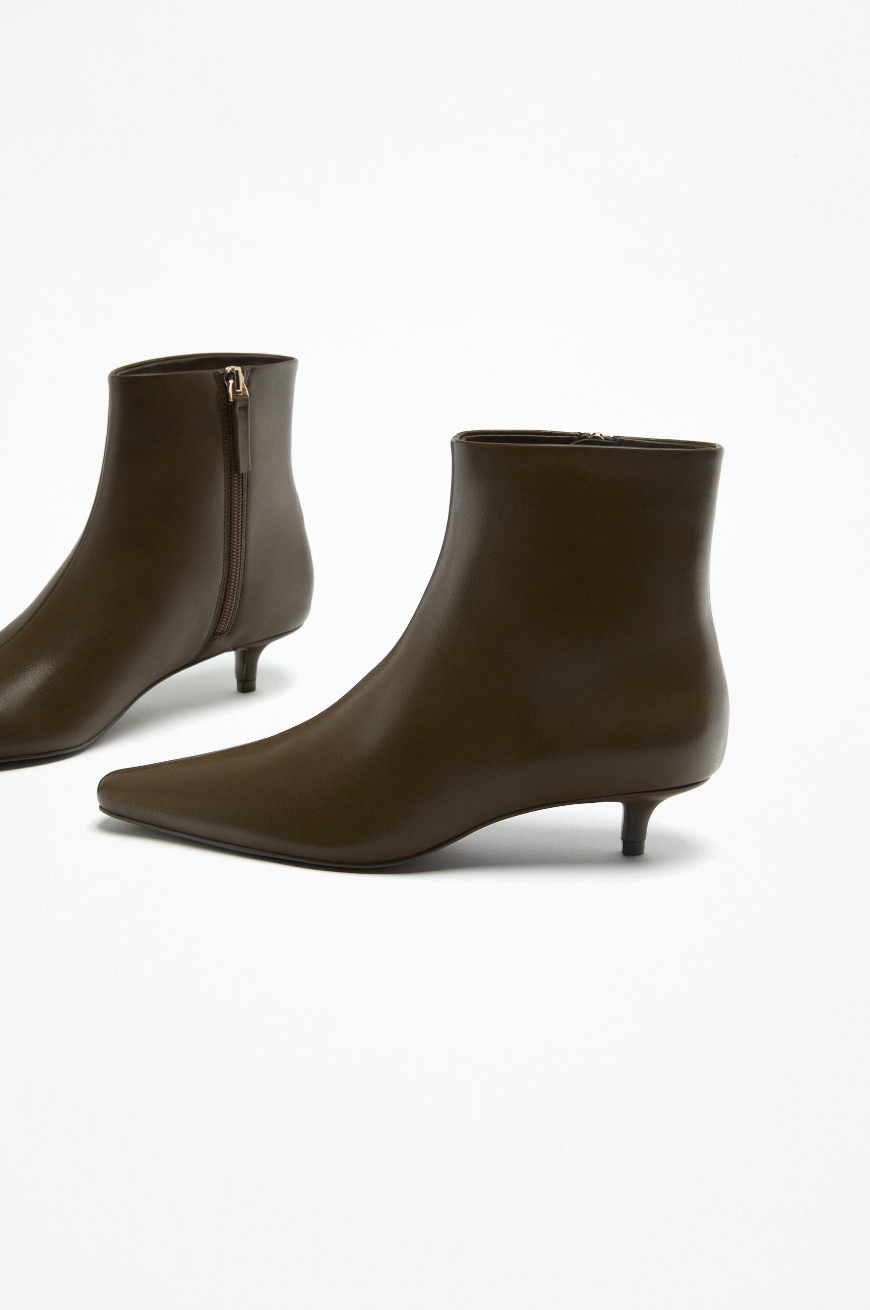 Low heel ankle boots