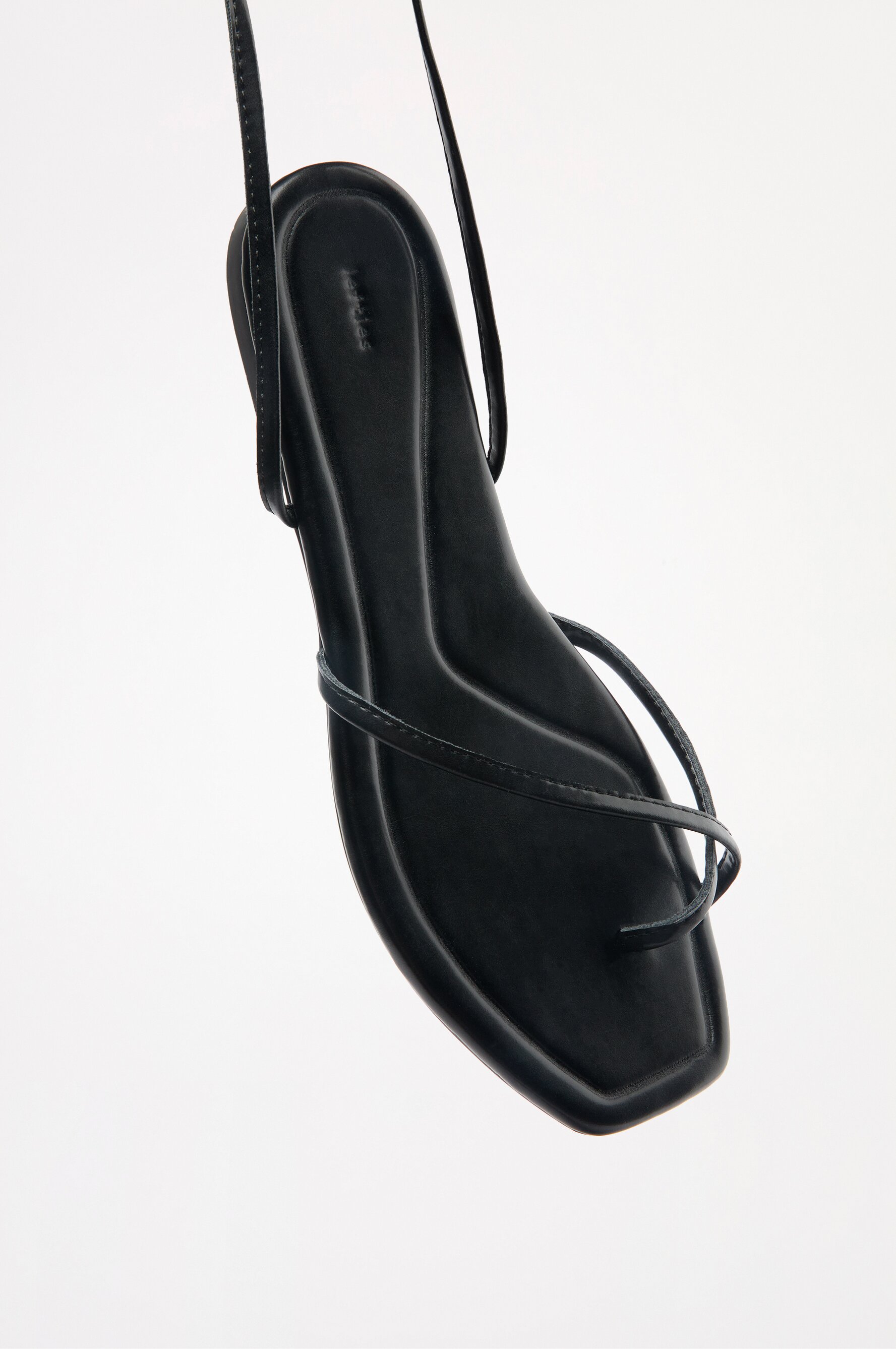 Strappy slingback flat sandals 2025