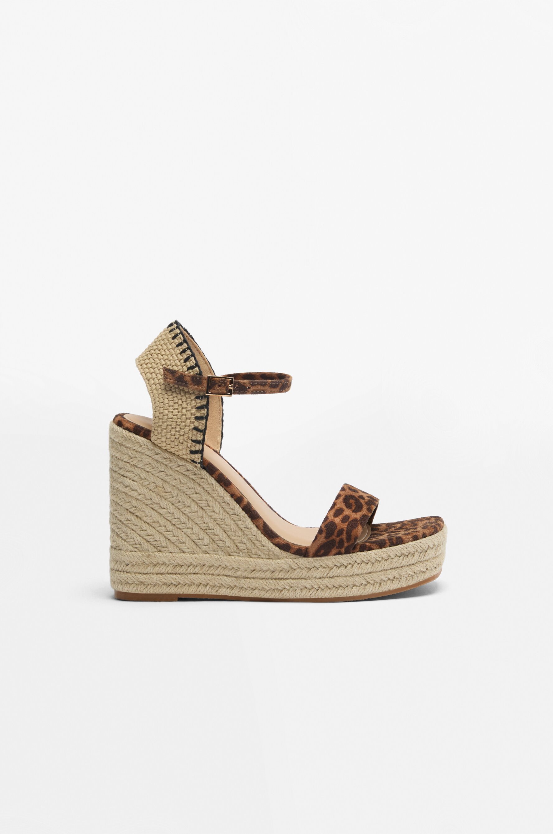 Sandali con zeppa e plateau sale