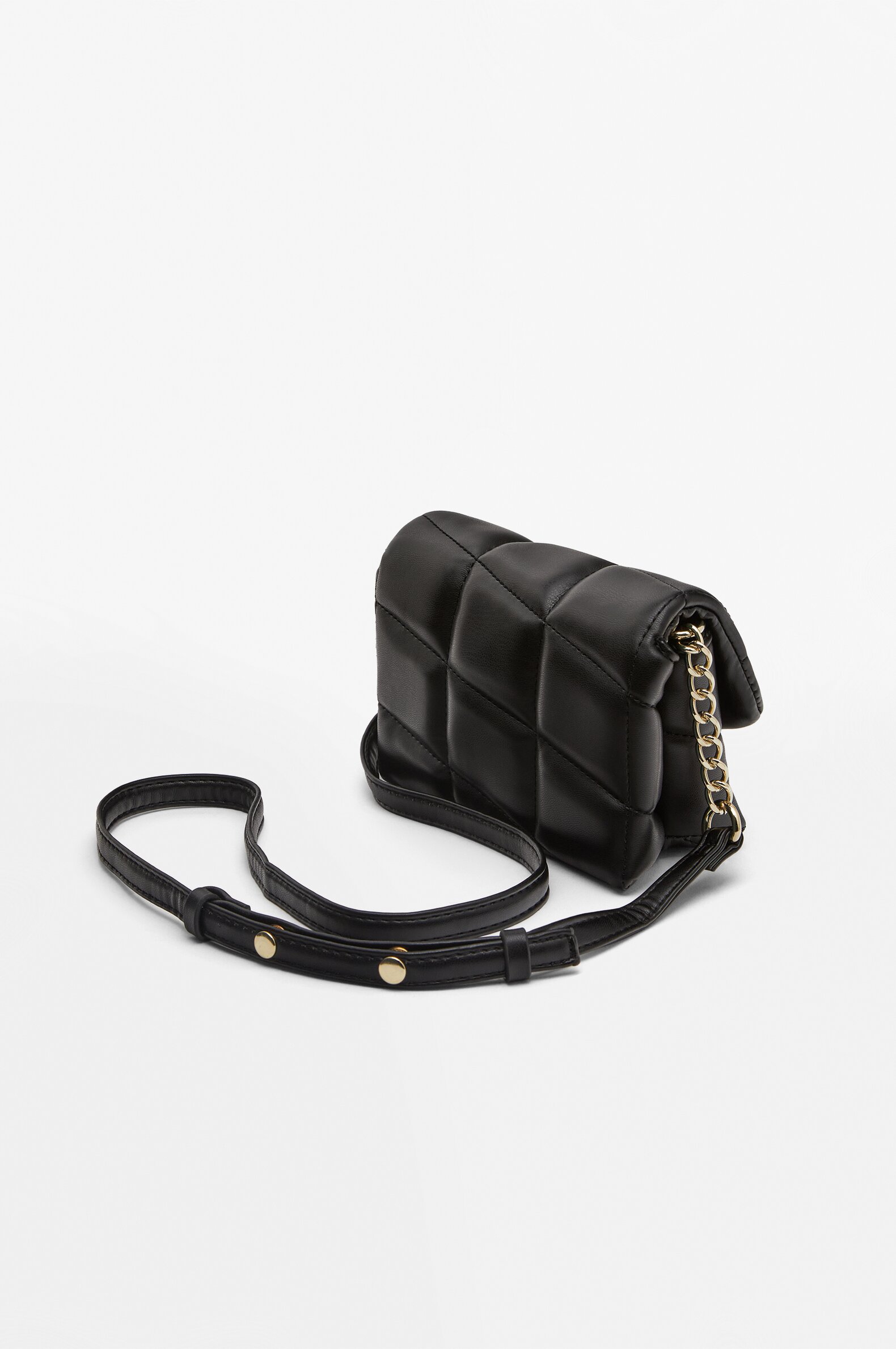 Small quilted crossbody bag NEW IN Woman Lefties Oman