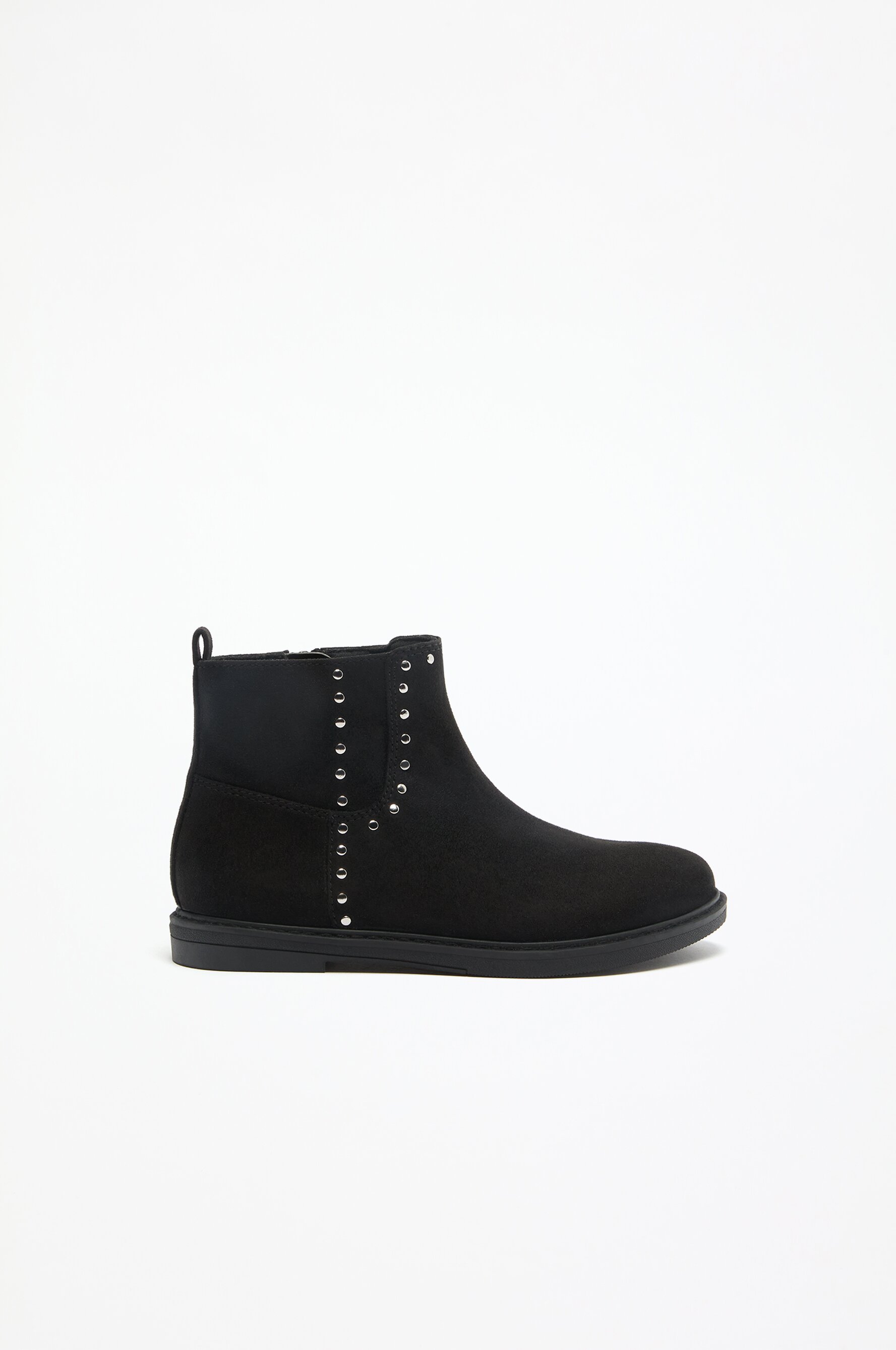 Black suede studded chelsea boots best sale