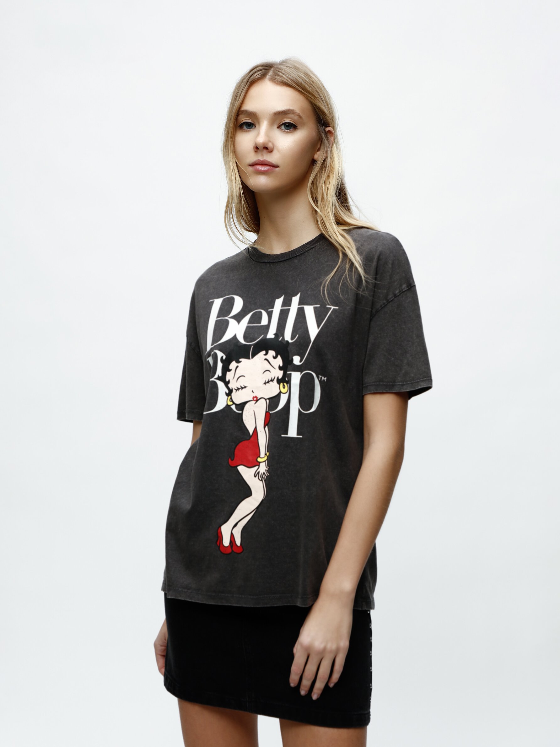 Camiseta betty hotsell boop stradivarius