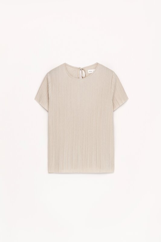 Flowing pleated T-shirt