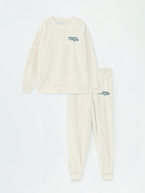 Pijama de efecto pelo