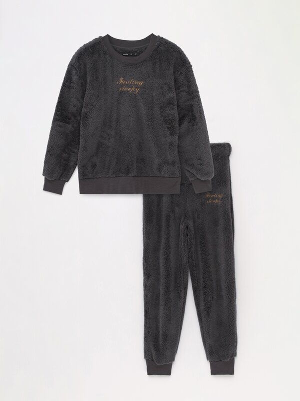 Pijama de efecto pelo