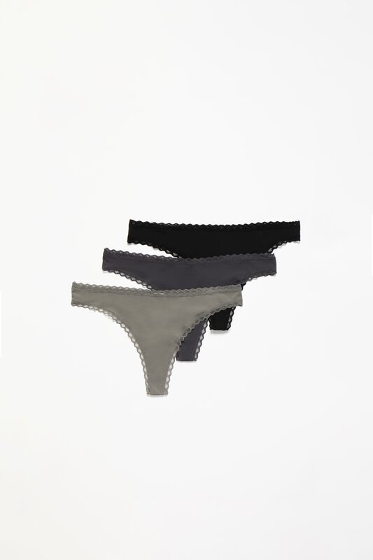Pack of 3 thongs with lace trim