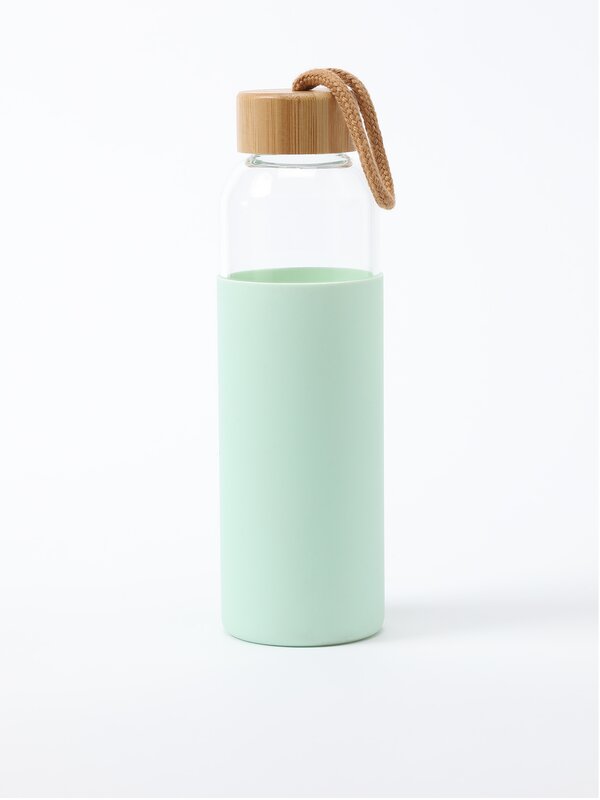 550 ml bottle with silicone