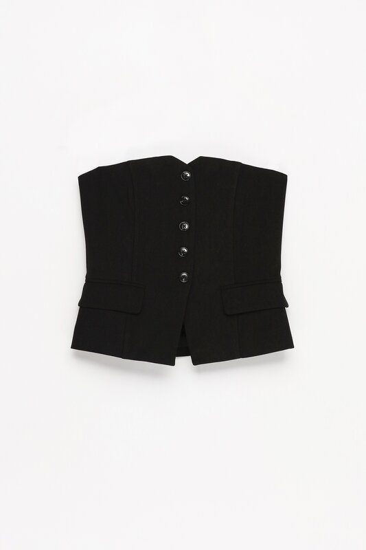Tailored fit buttoned top