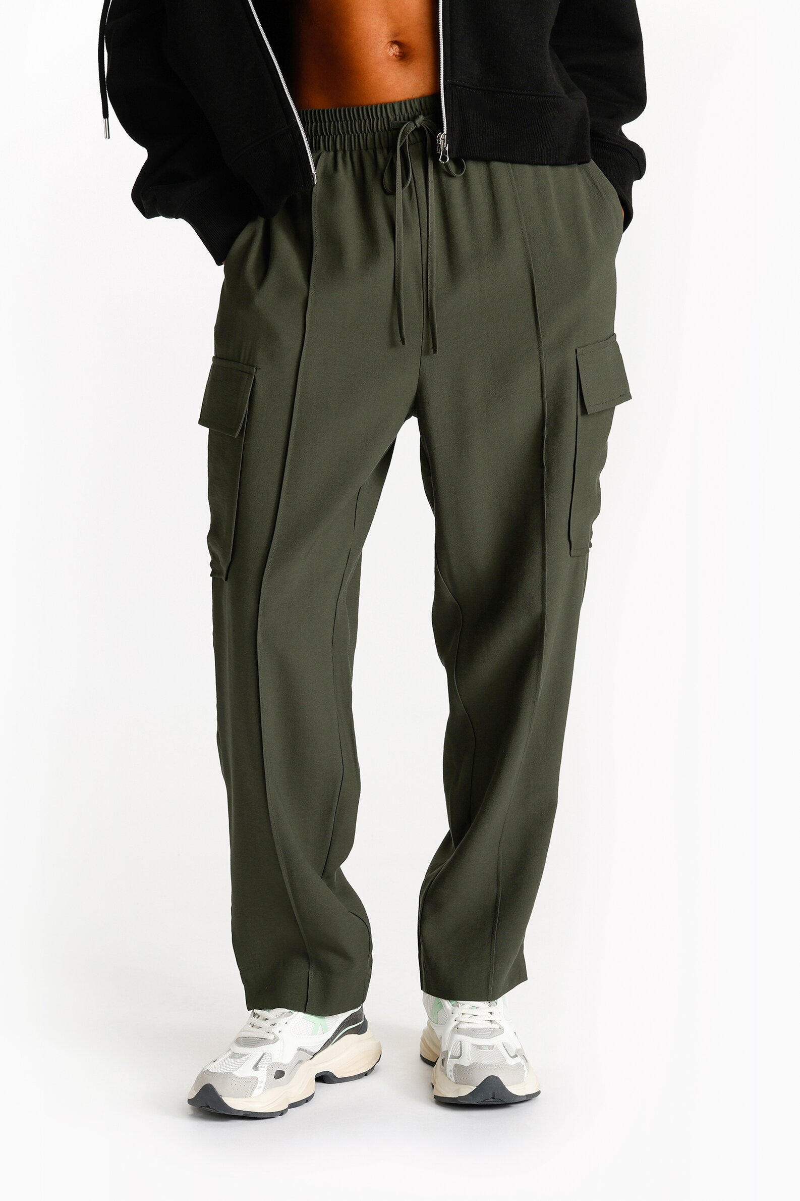 Green cargo sales jogger pants womens