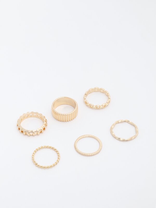 Pack of 6 assorted rings